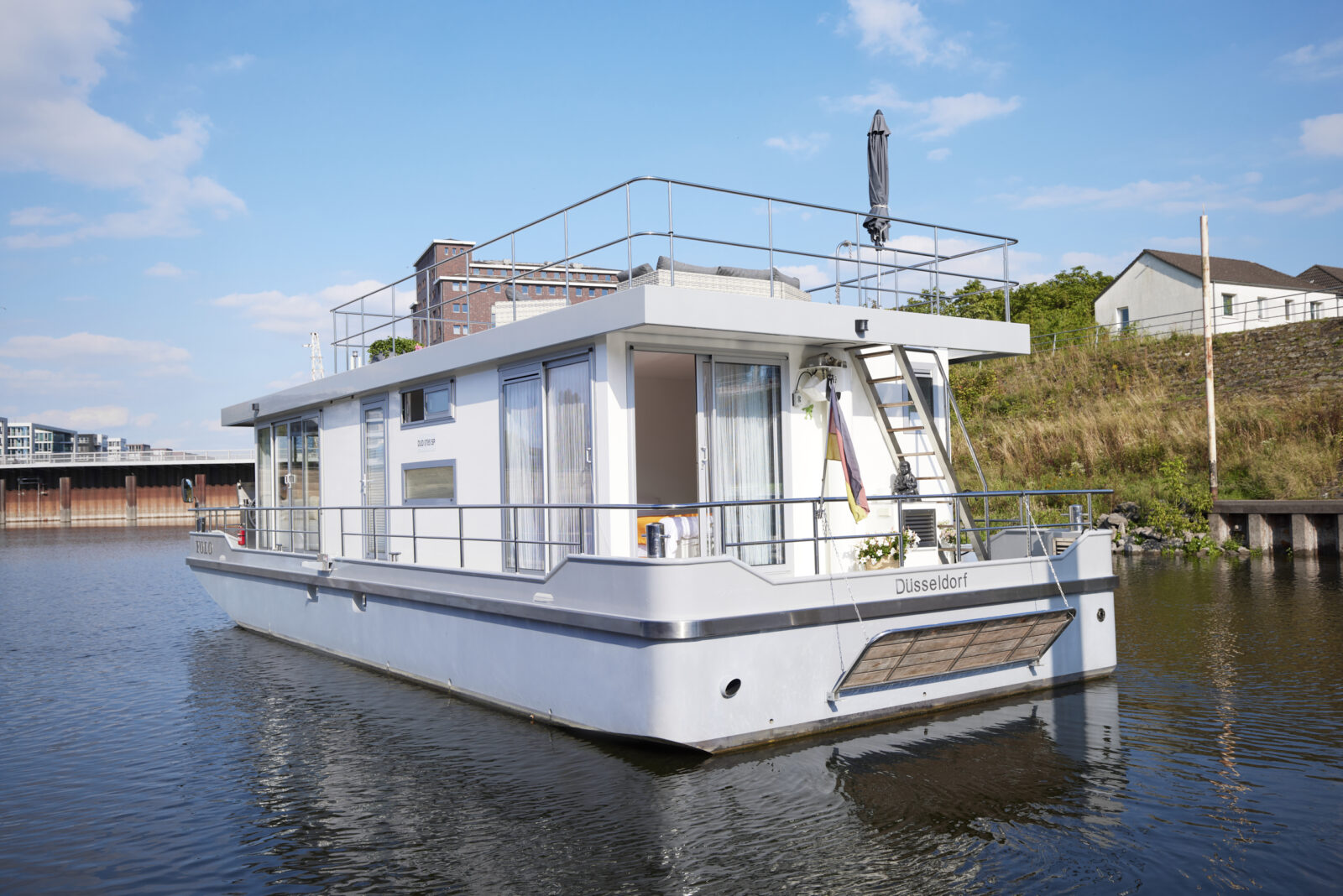 Motor Cruiser Home Traveller XXL Houseboat 1500