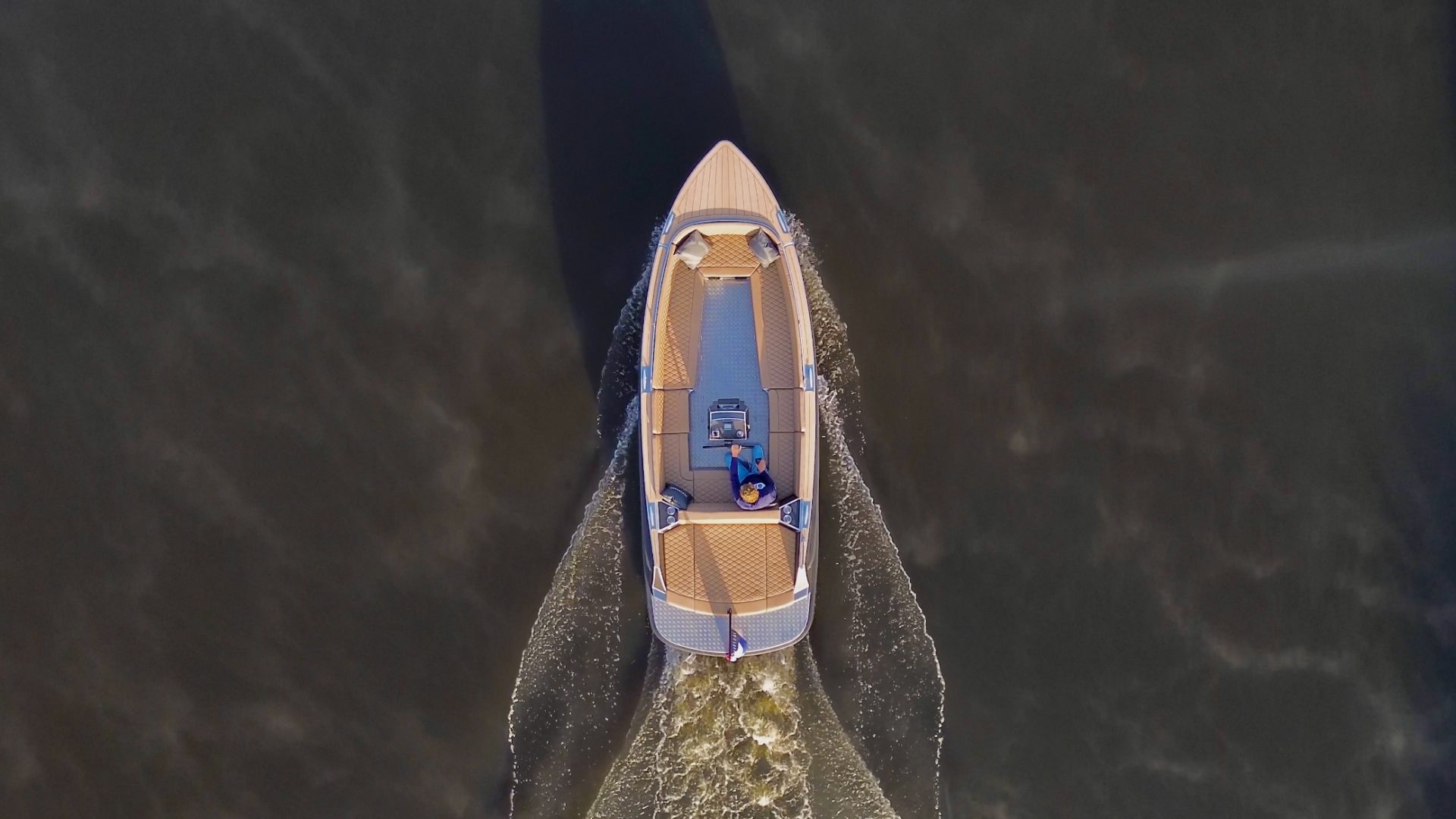 Van Vossen VanVossen E-Tender 700