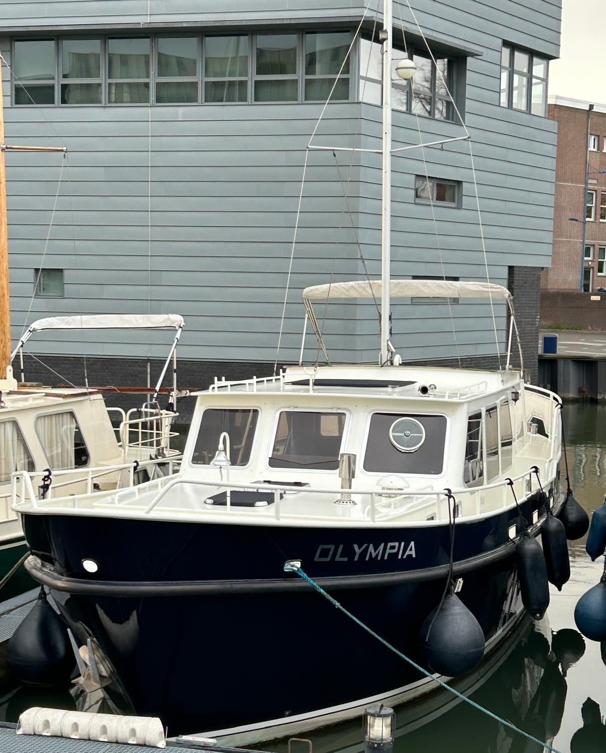 Monty Bank Monty Bank Kotter 41 AK Cabrio