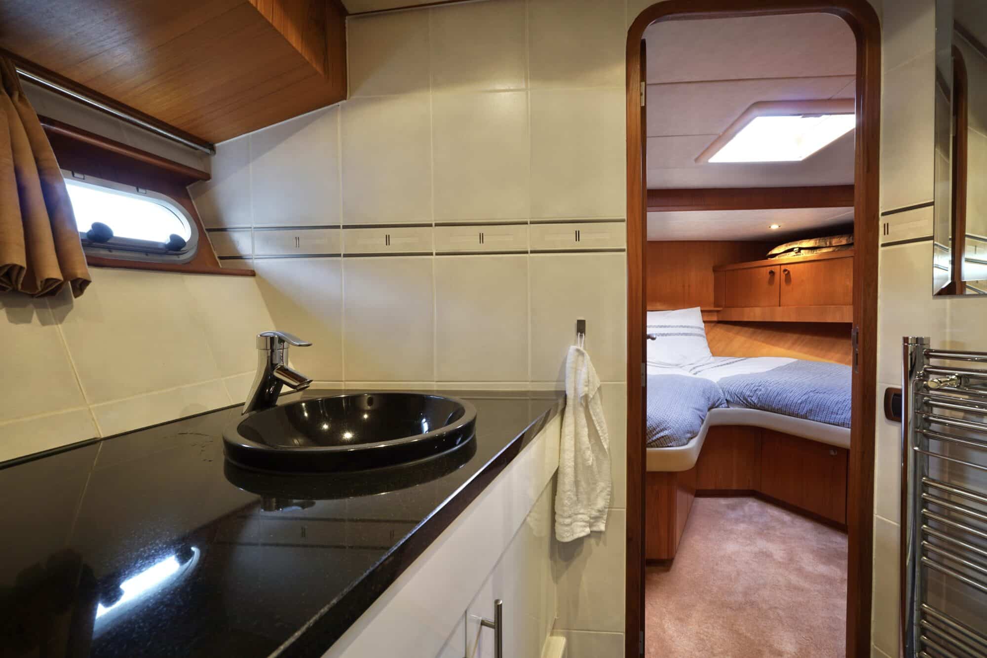 Van den Hoven Exclusive 18.00 VS