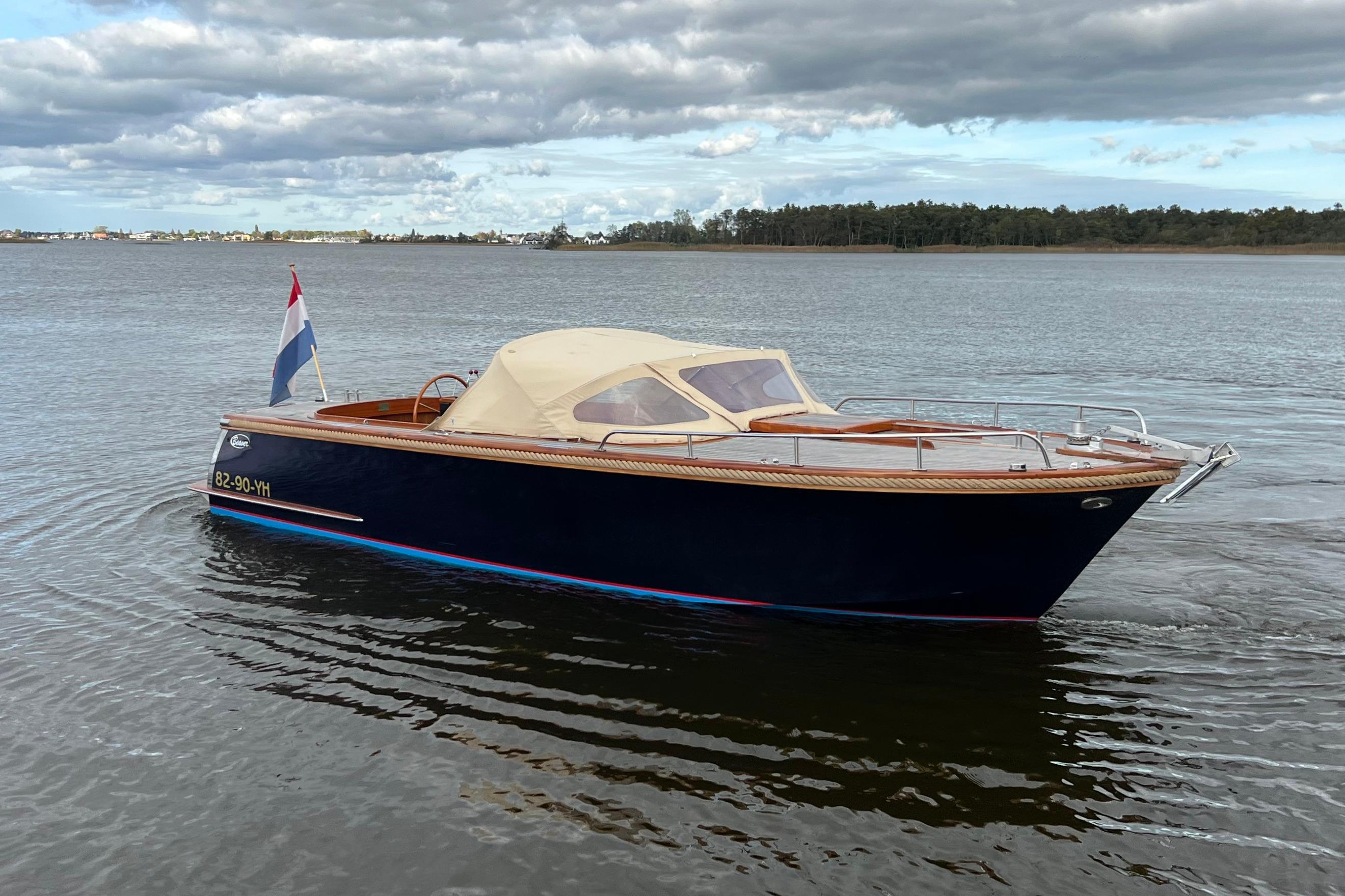 Beaver Yachts 28 Picknick Lounge