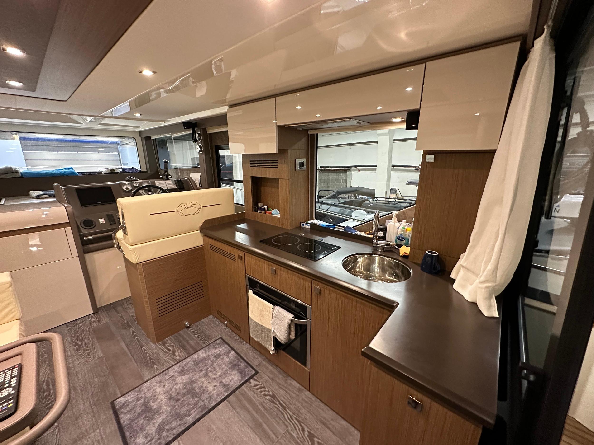 Cranchi T43 Eco Trawler Long Distance