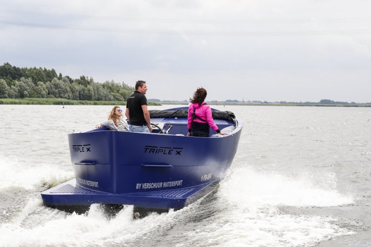 Triple X 800 DE GROOTSTE SLOEPENSHOWROOM VAN NEDERLAND