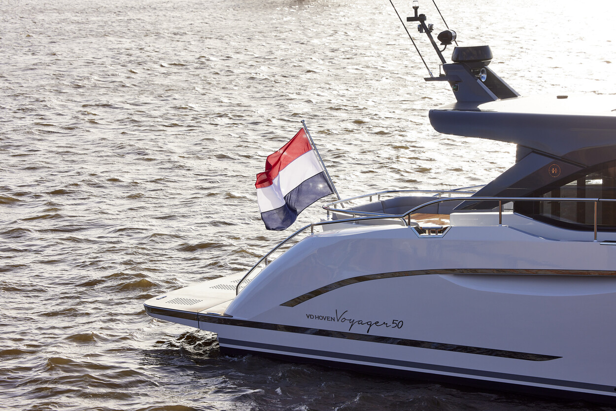 Van den Hoven Voyager 50