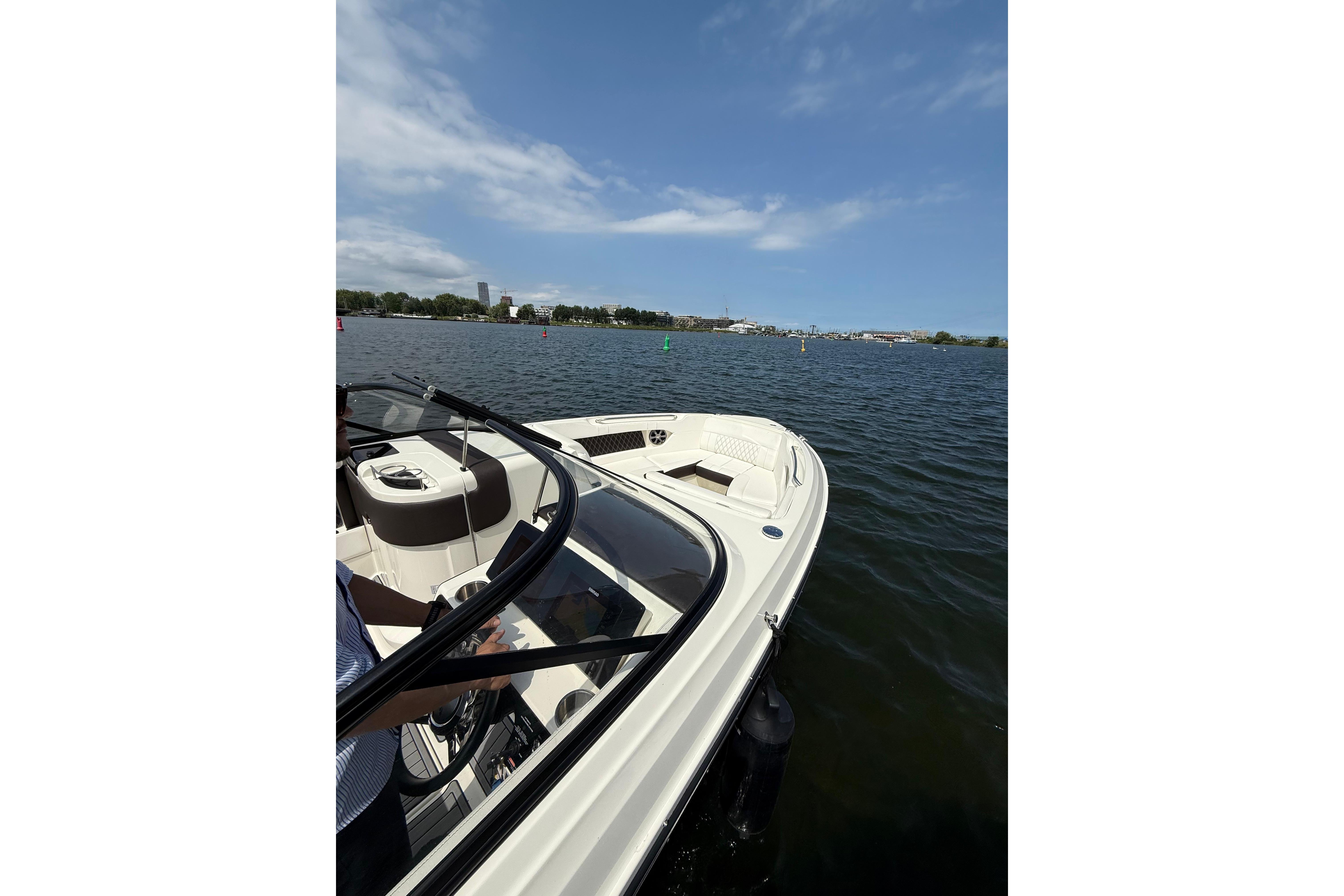 Sea Ray SLX 250