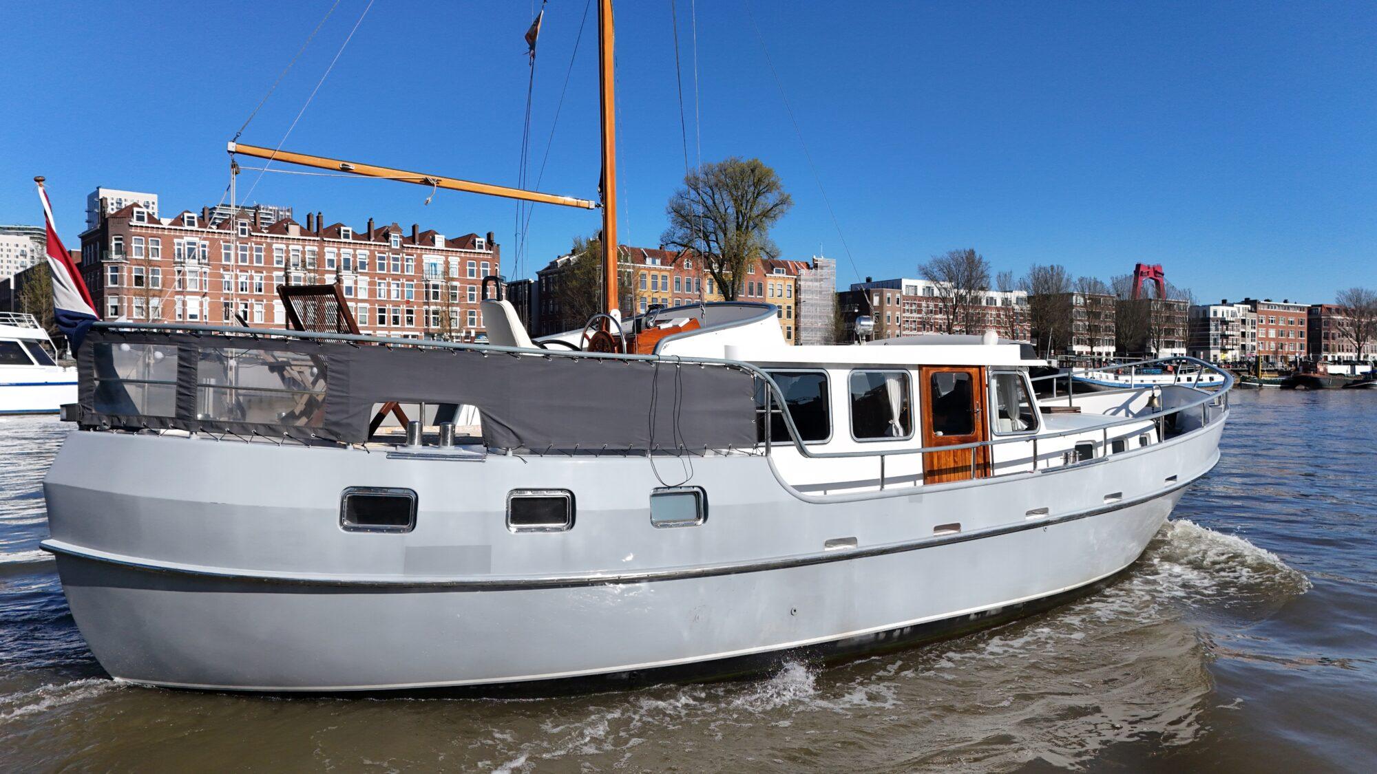 Pieter Beeldsnijder Pieter Beeldsnijder Rondspantkotter 12.85 AK