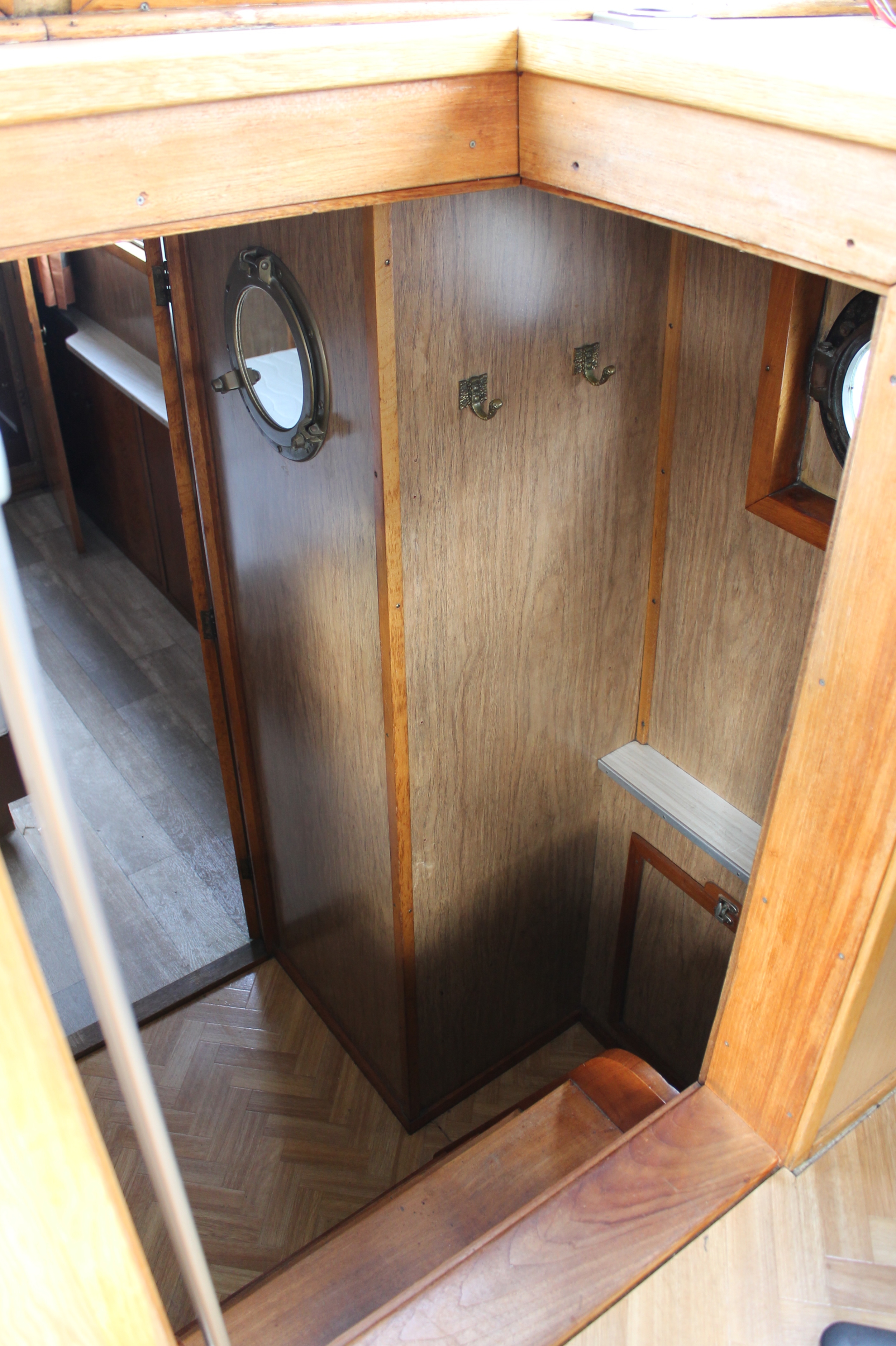 Tjalk Varend Woonschip 19.99