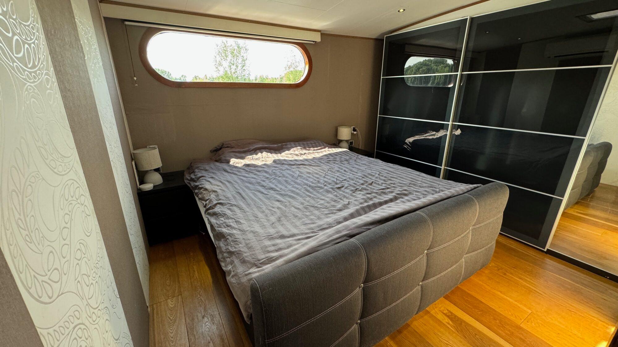 Luxe-Motor Luxe Motor 27.70 VS Varend Woonschip