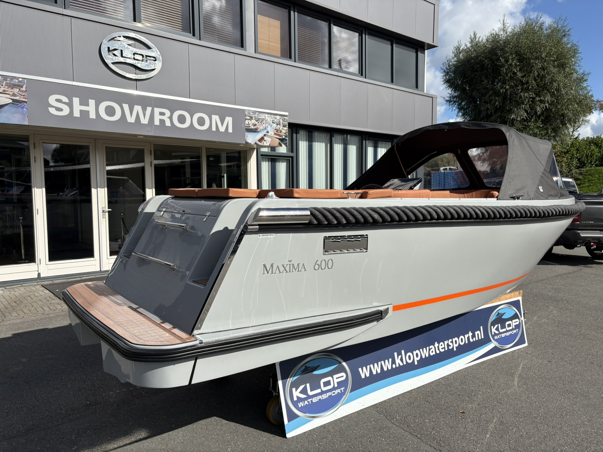 Maxima Boats 600 in verkeersgrijs (RAL 7042) op voorraad!