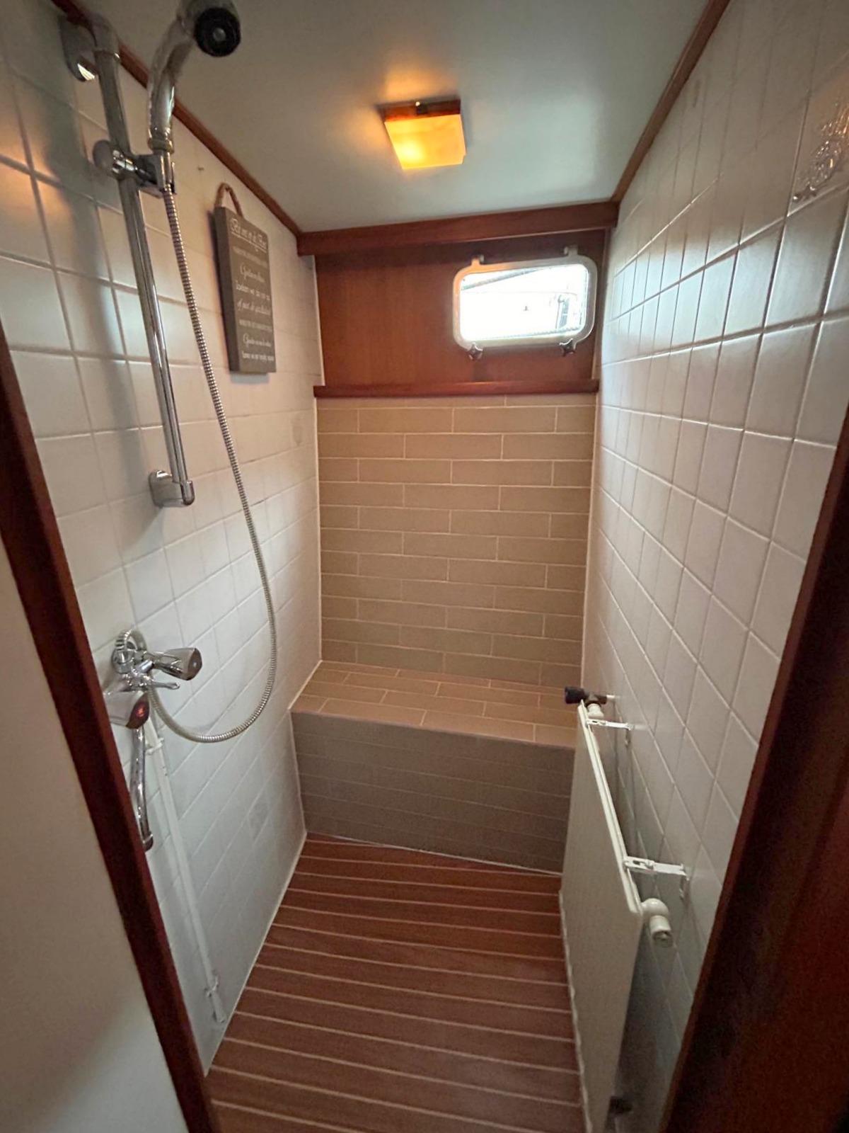 Monty Bank Monty Bank Kotter 41 AK Cabrio