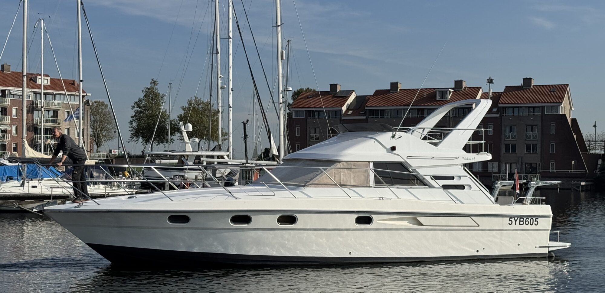 Fairline 43 Flybridge hoofdfoto: 1