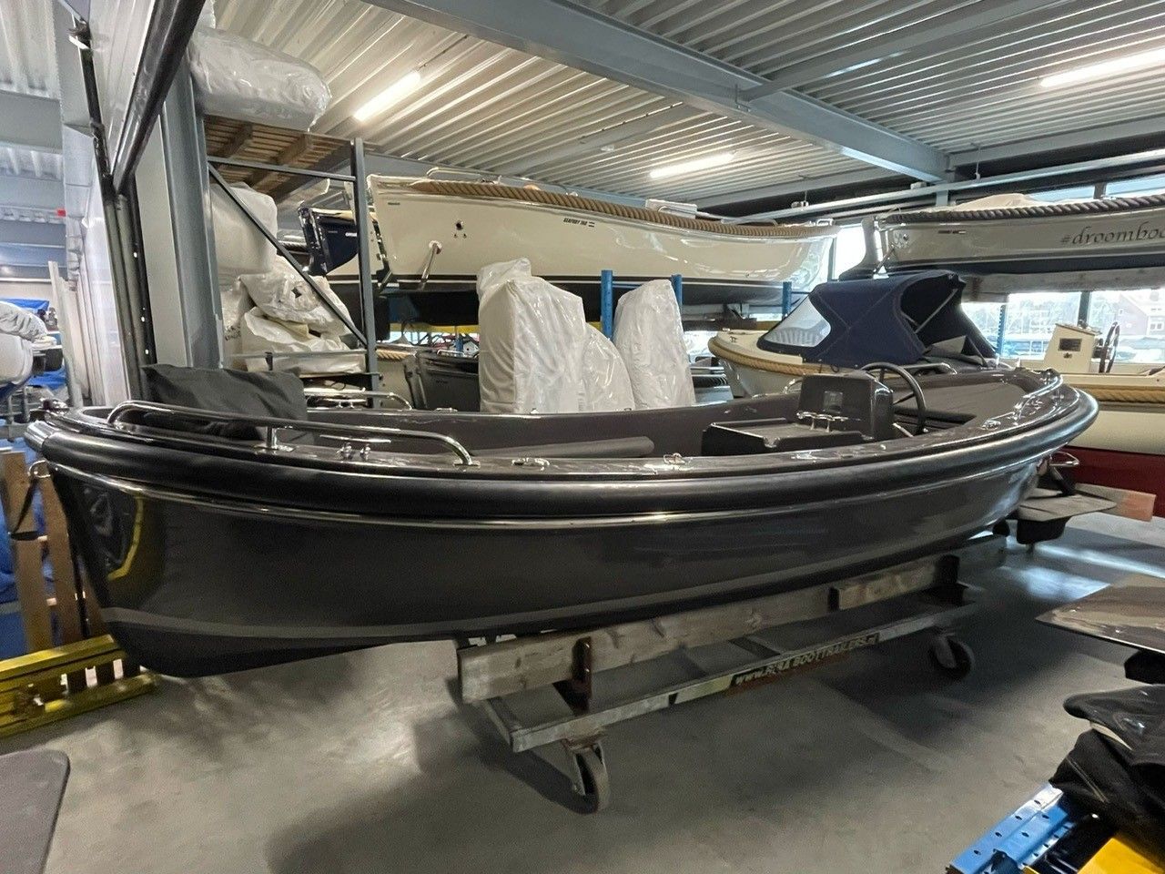 Seafury 490