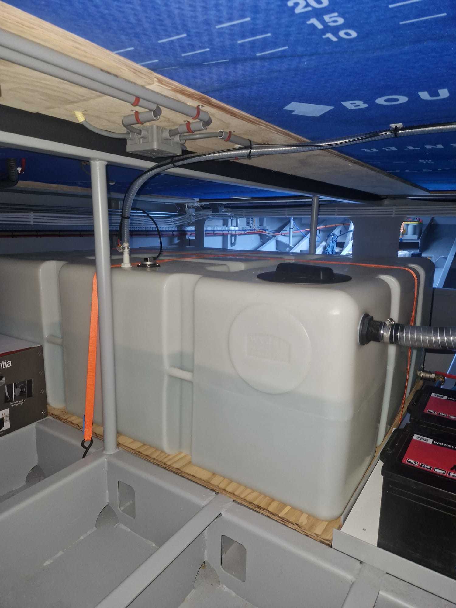 HOMESHIP Houseboat In AMSTERDAM -ZUID VaarChalet 1250D Luxe Goed Varende Houseboat