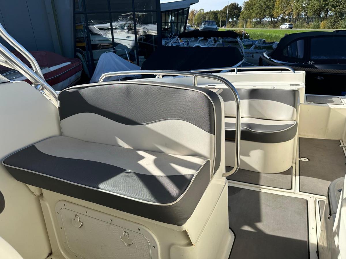 RANCRAFT RM-Yacht Ranieri RV-25 Console boat