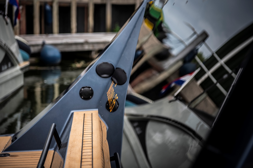 Maxima Boats 35