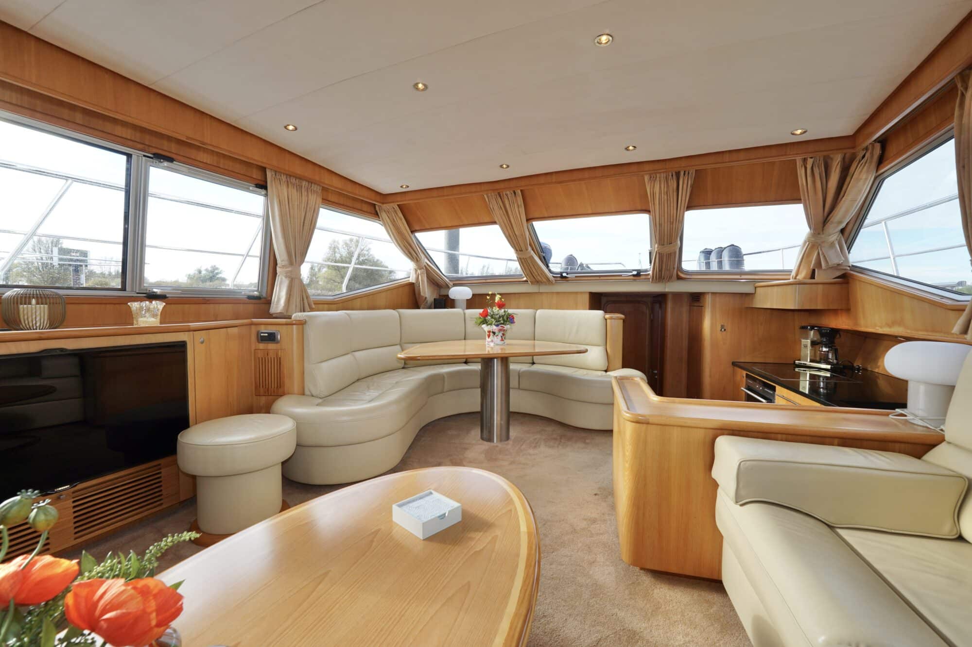 Van den Hoven Exclusive 18.00 VS