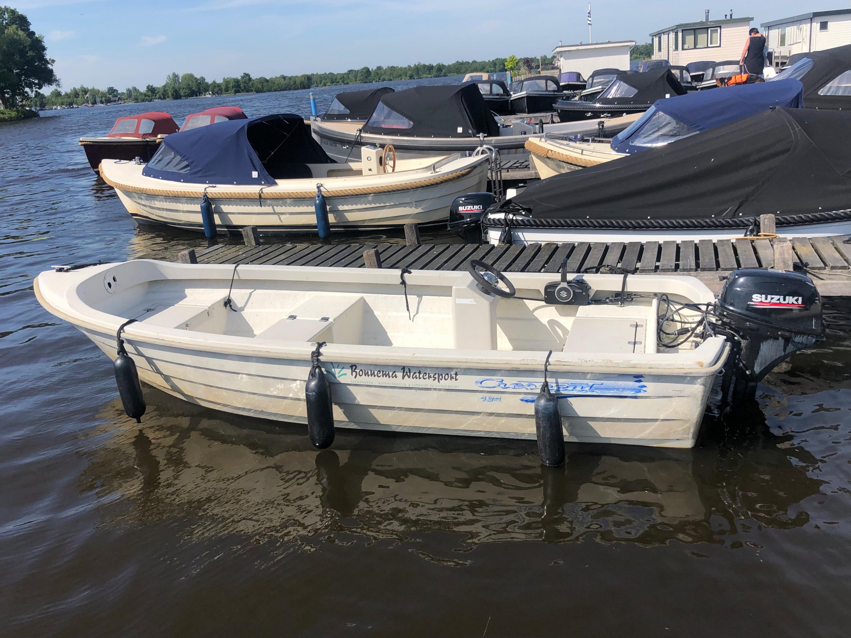 Crescent 434 motorboot met stuur