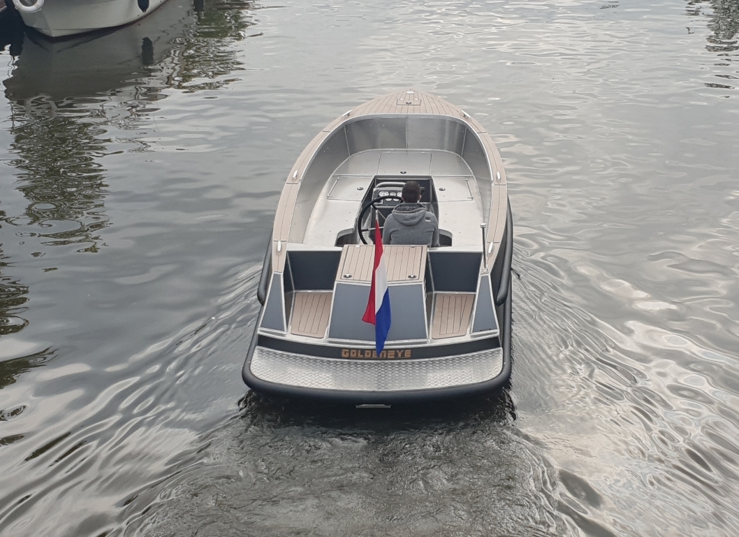 Van Vossen VanVossen Tender 777 (sport)