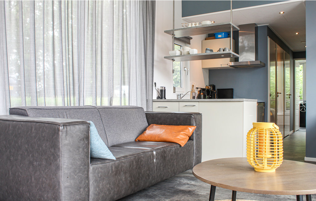 Aquavive Houseboat 1500 Met Vaste Overneembare Ligplaats In Warns