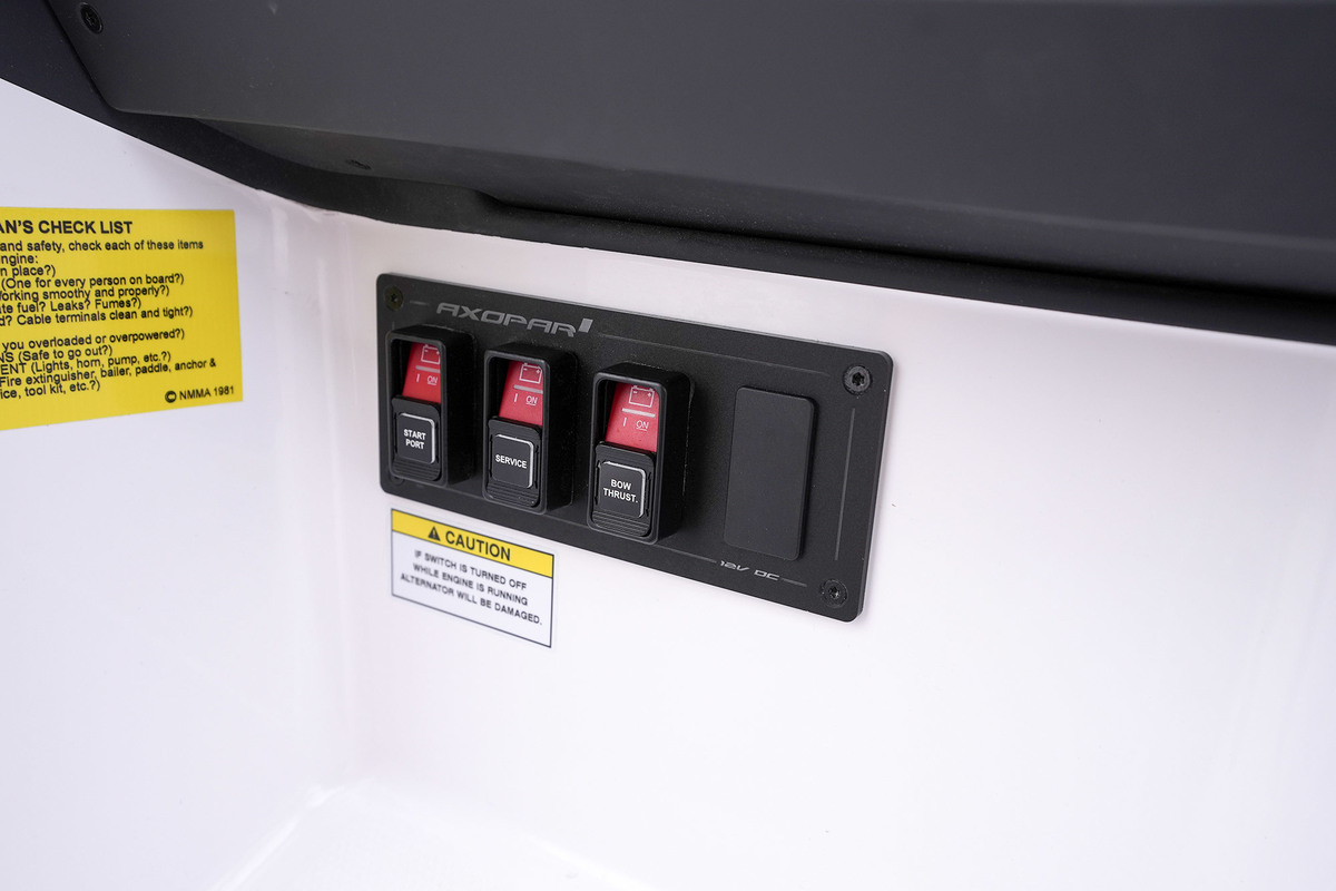 Axopar 29 XC Cross Cabin