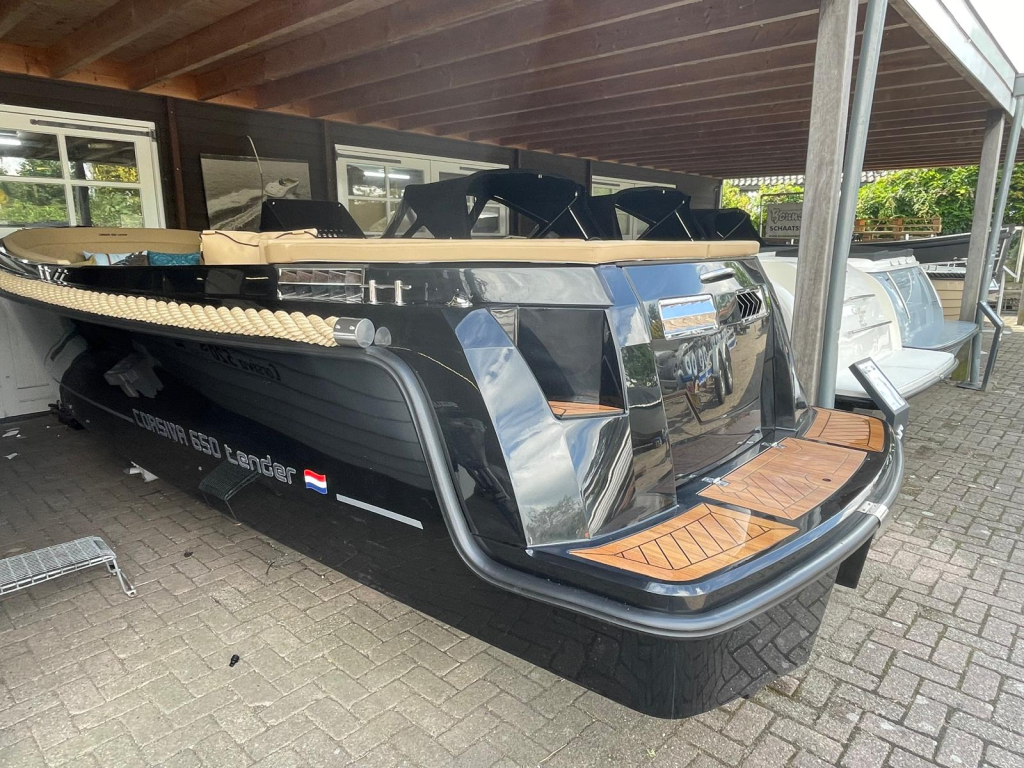 Corsiva 650 Tender 30pk Suzuki Vaarklaar