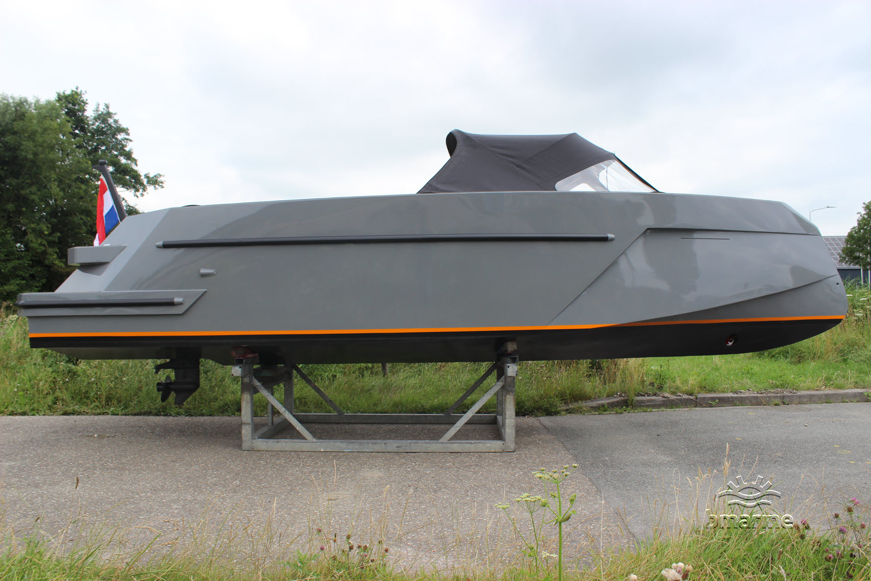 Elite 717 Tender