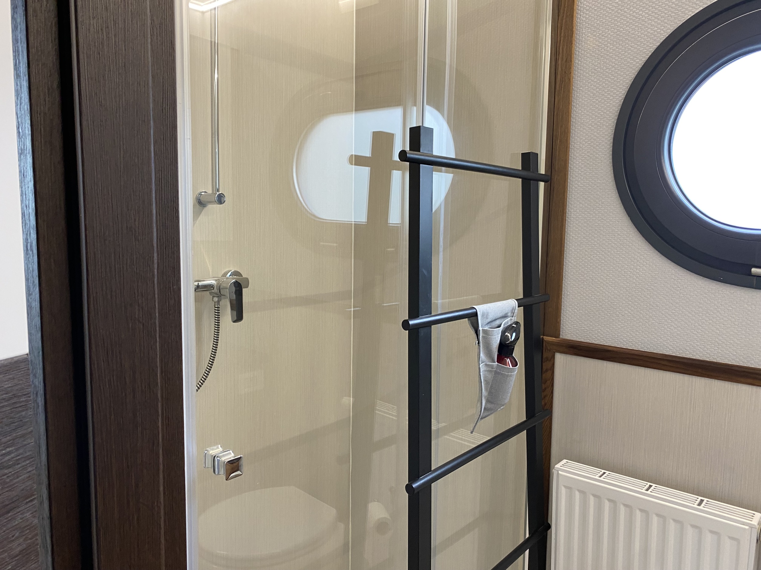 Campi 400 Houseboat Met Ligplaats En Chartermogelijkheid