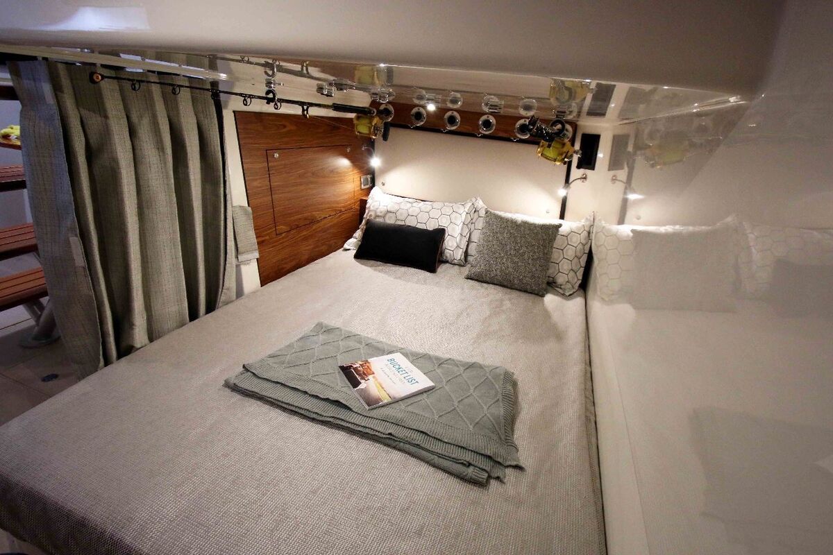 Boston Whaler 405 Conquest