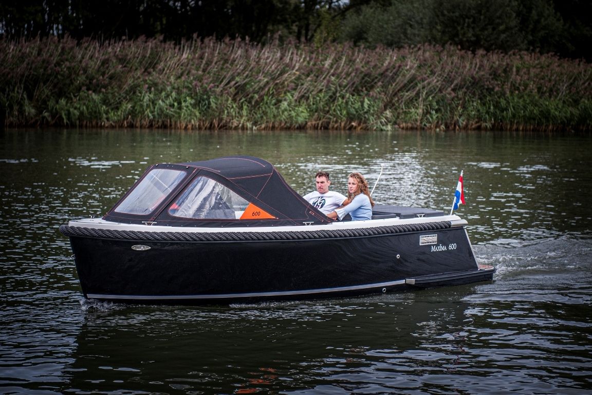 Maxima 600 tender