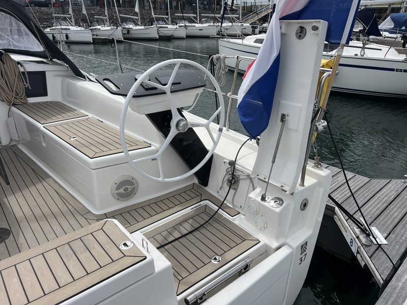 Dufour 37-2