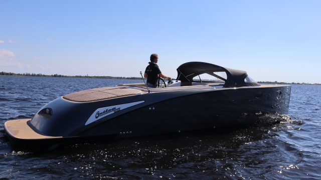 Outlaw 999 tender DE GROOTSTE SLOEPENSHOWROOM VAN NEDERLAND