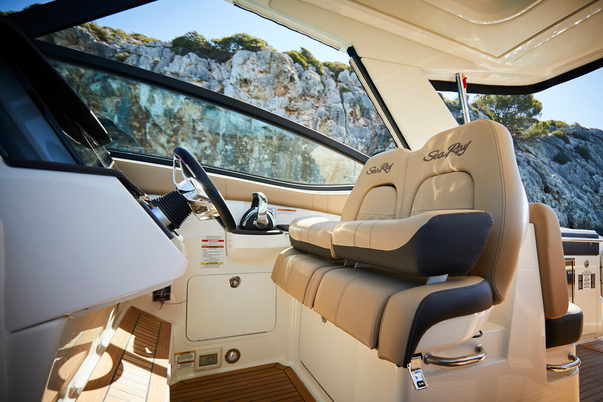 Sea Ray Sundancer 320