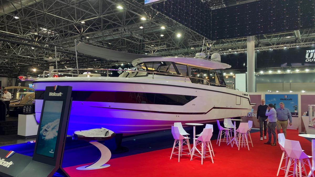 WELLCRAFT 355 Explorer