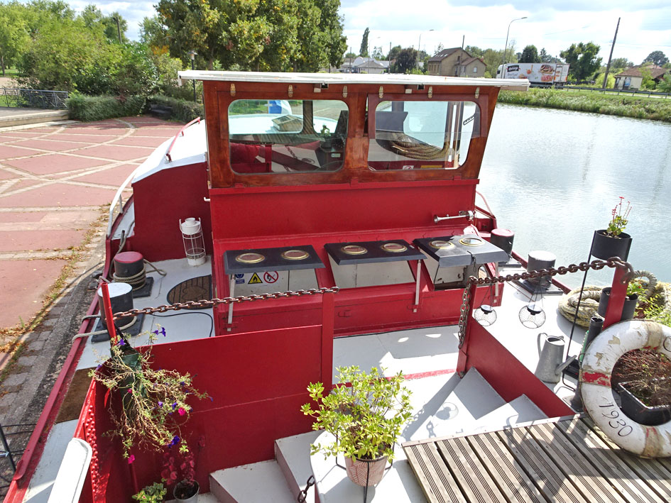 Spits Varend Woonschip 30.53 met UBC