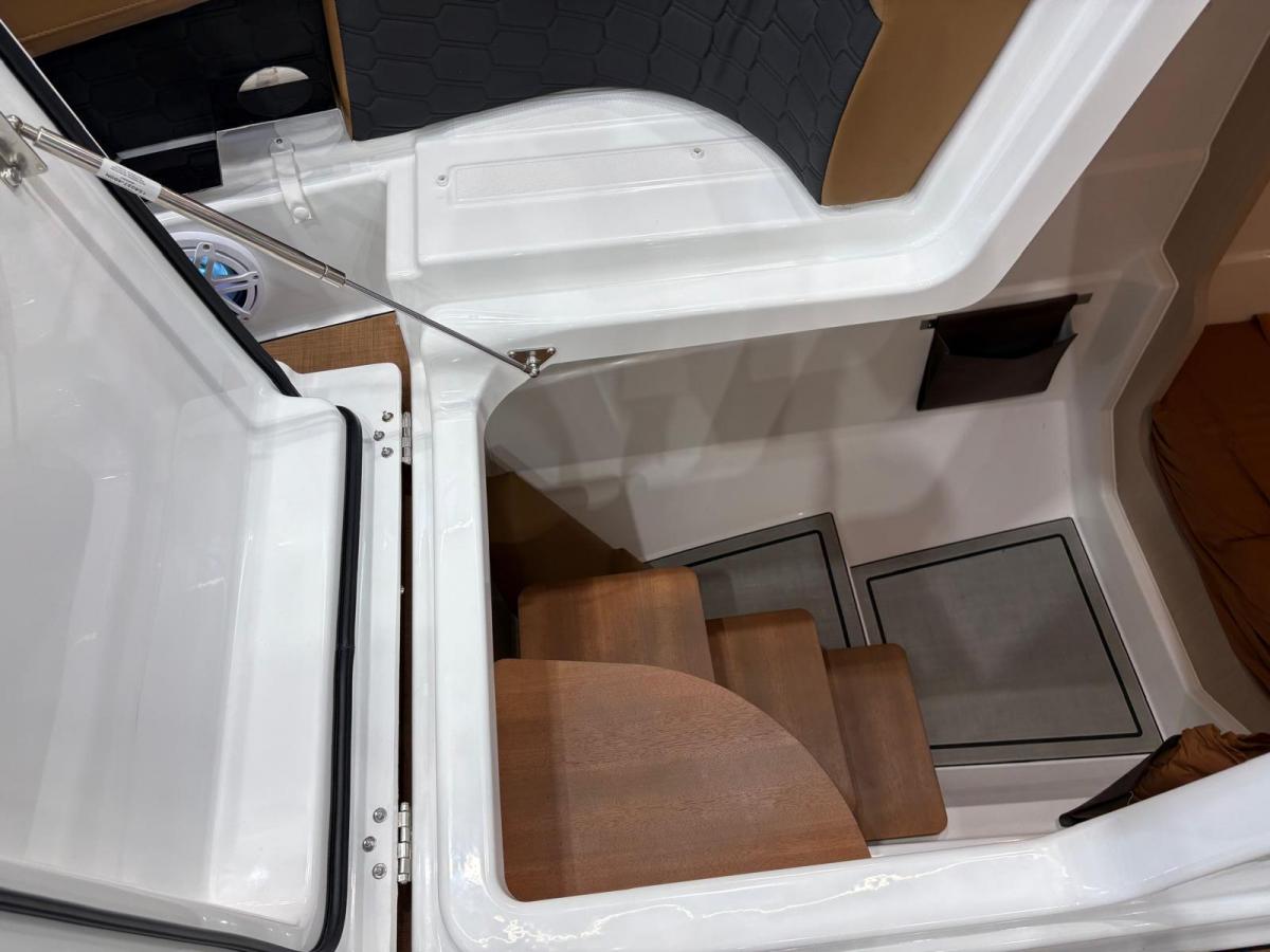 Jeanneau TH33 Twin-Hull