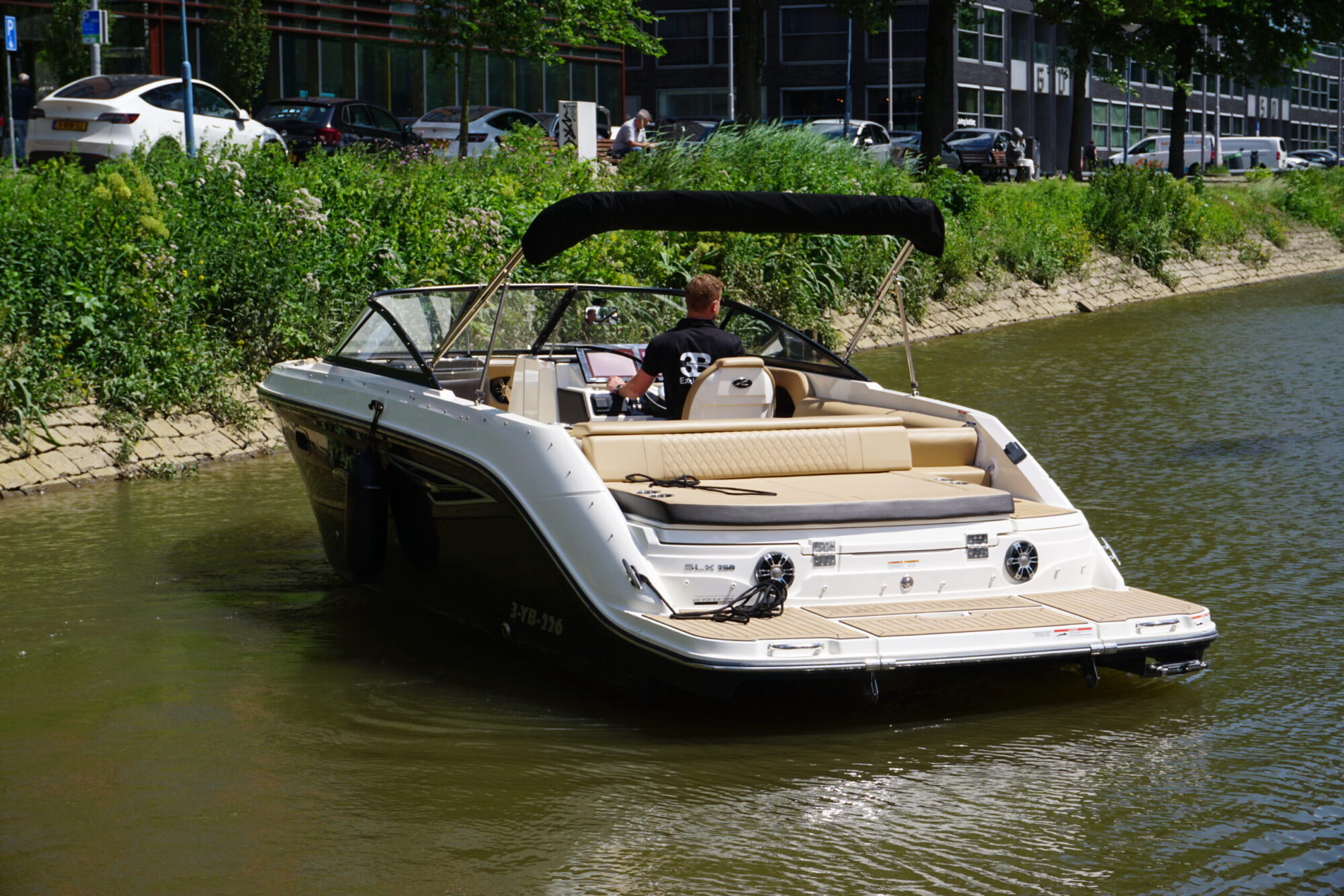 Sea Ray 250 SLX