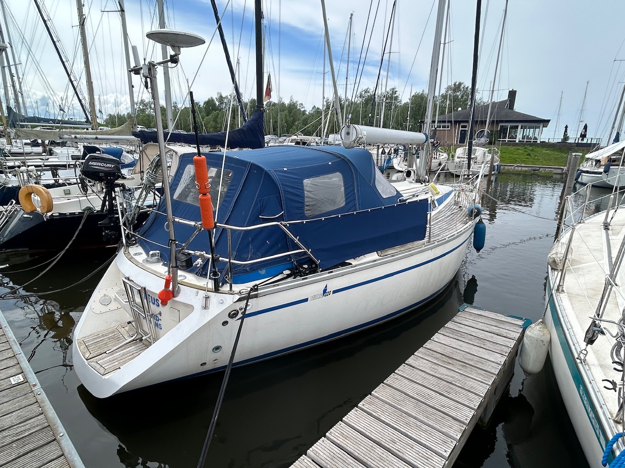 Bavaria 320