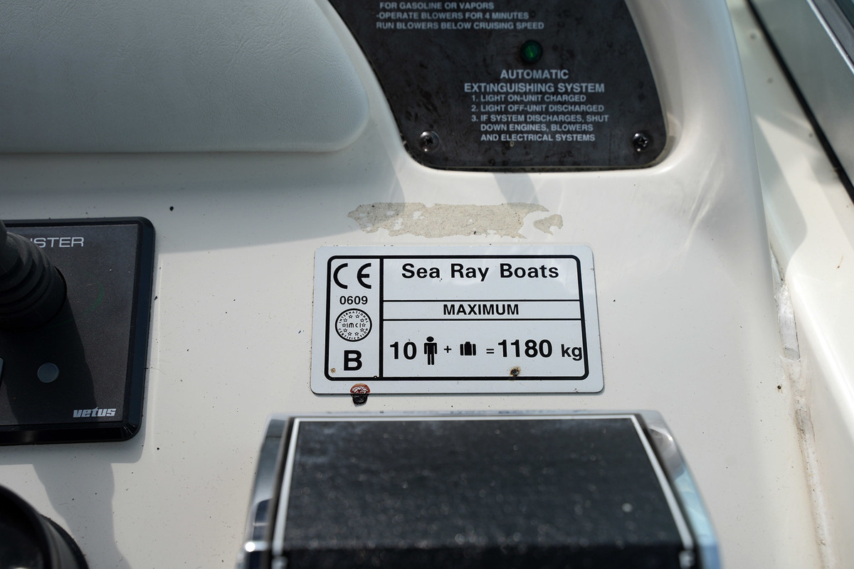 Sea Ray 310 Sundancer