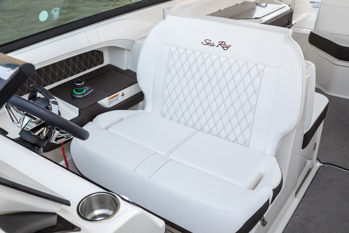 Sea Ray SLX 310