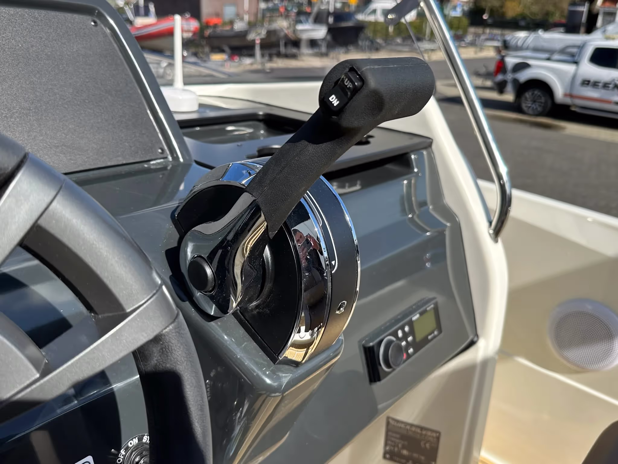 Quicksilver 605 Open