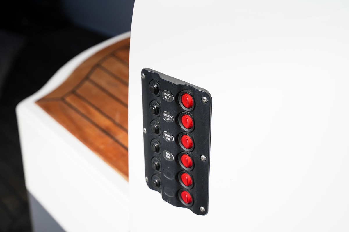 Riviera 24