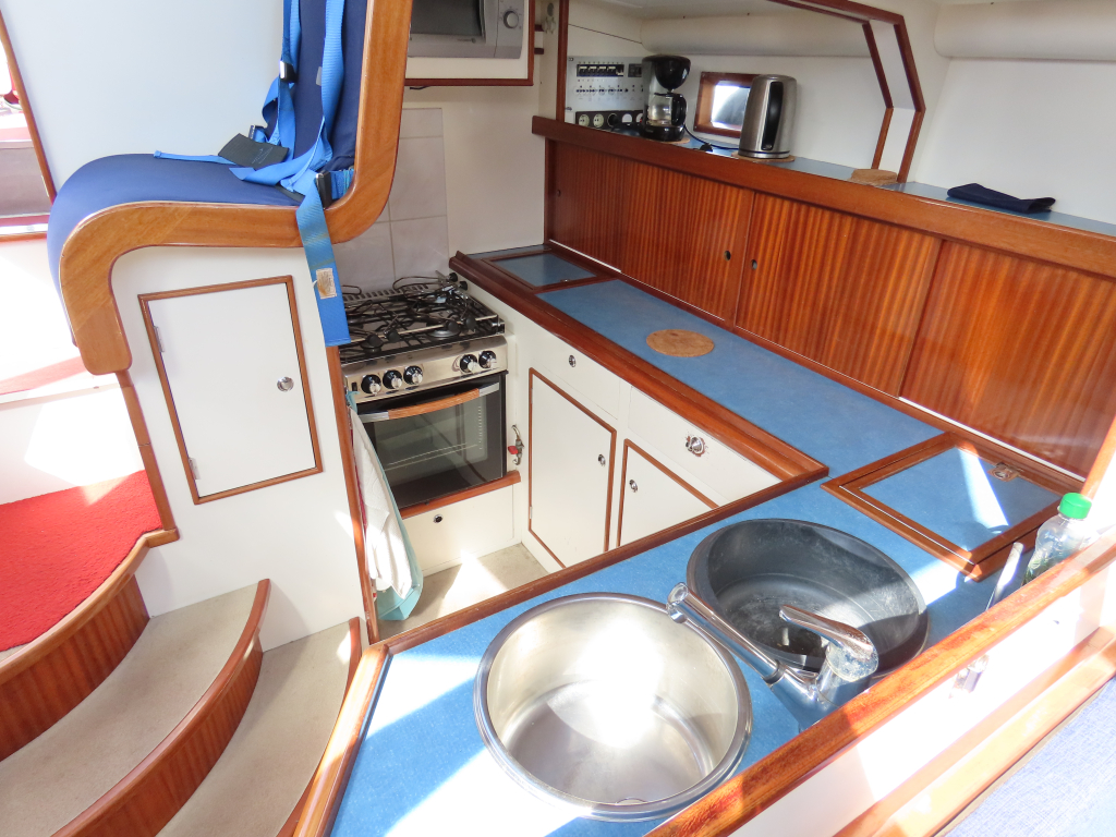One-off 50’ aluminium Expedition Cruiser