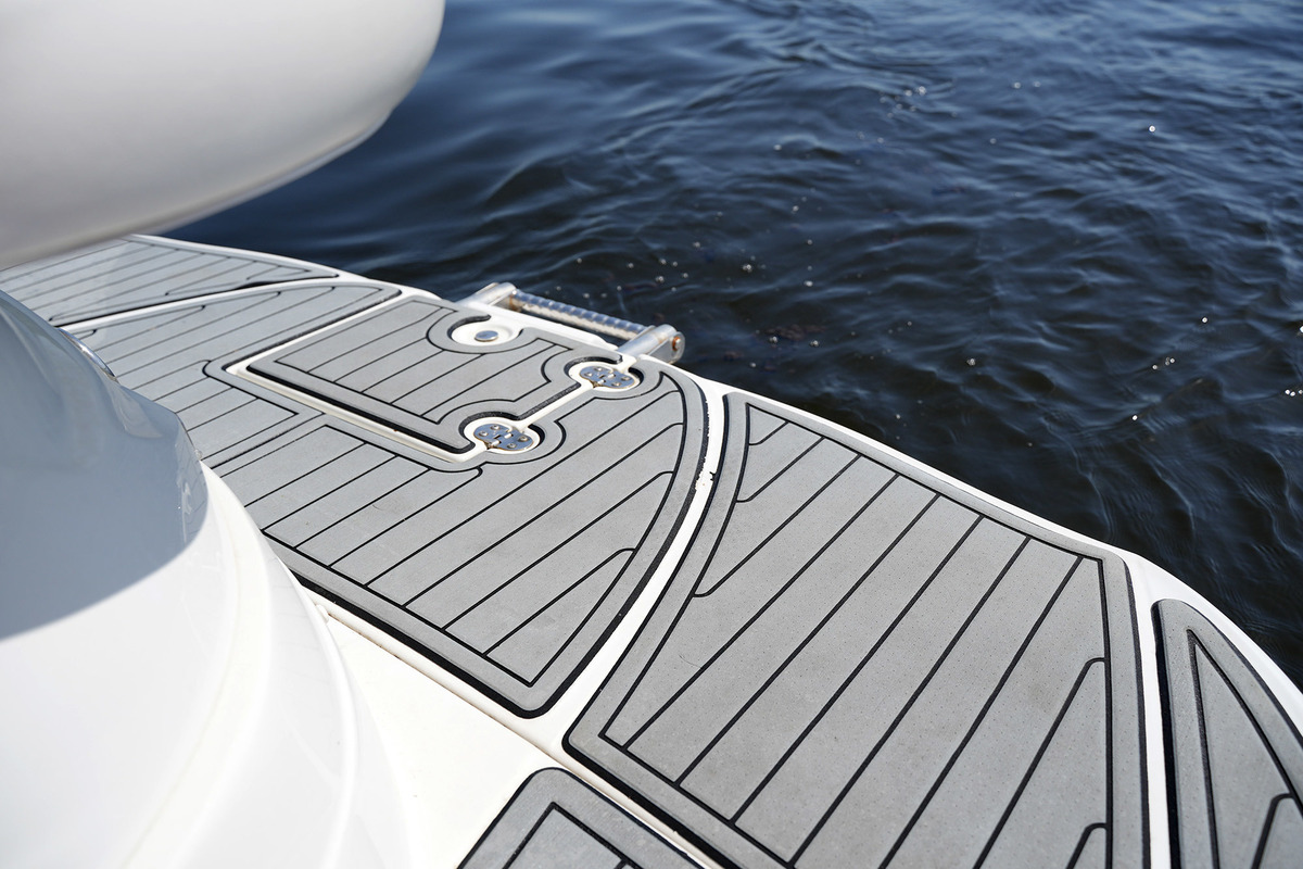 Crownline 315 SCR