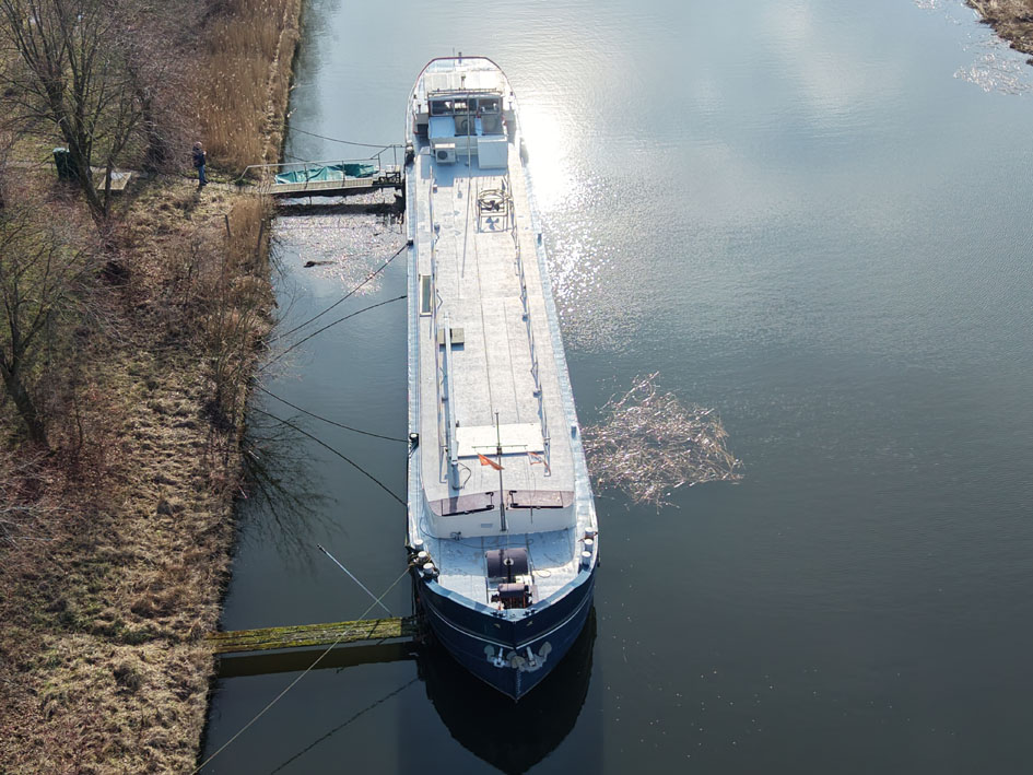 Luxe Motor 36.72, CBB Rijn