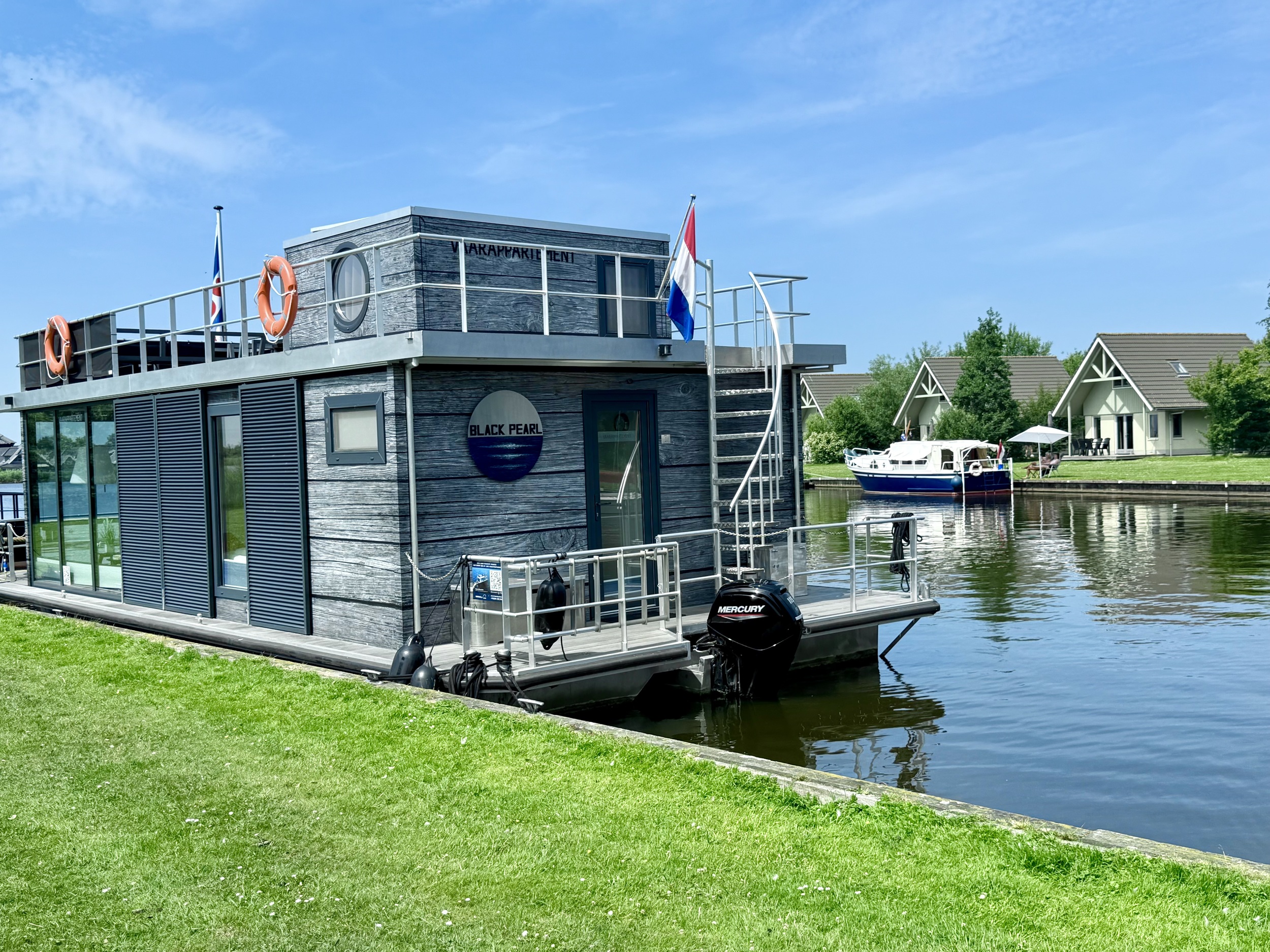 VaarAppartement 'Black Pearl' Houseboat - Panoramahut