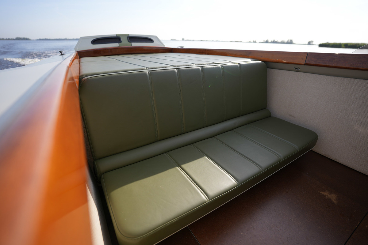 Volga Draagvleugelboot