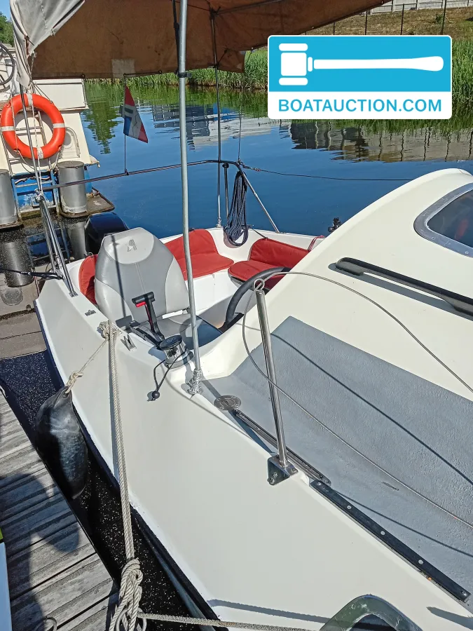 Marine Cox 750