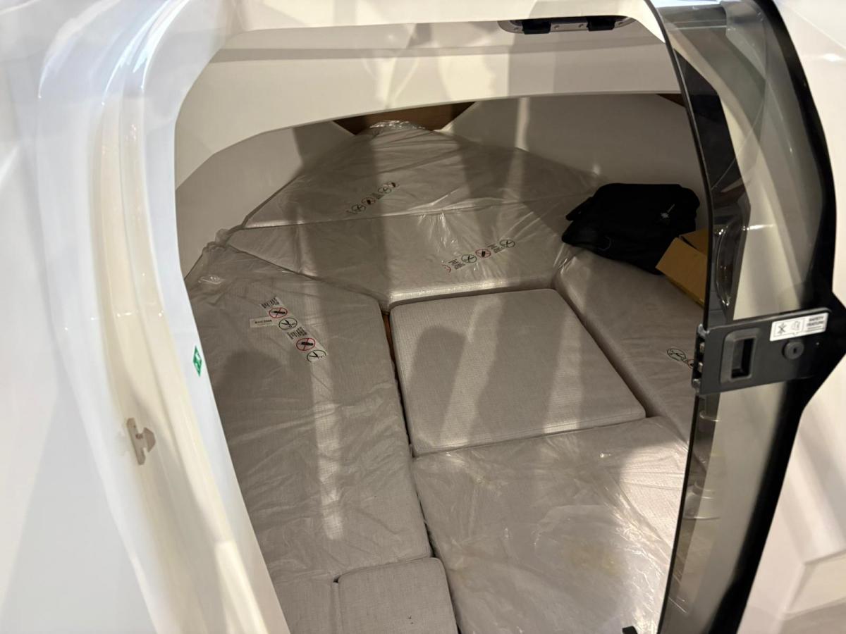 Jeanneau Cap Camarat 6.5 Walk around