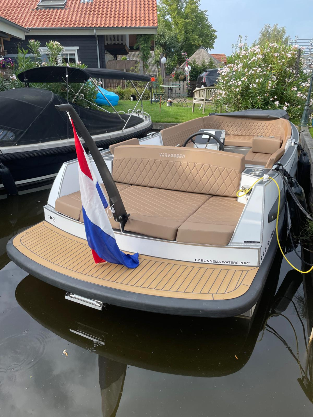 Van Vossen 595 plugin e tender