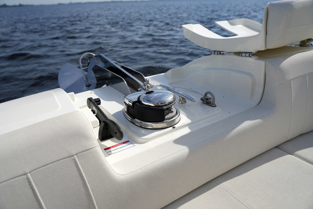 Sea Ray SDX 290 Outboard